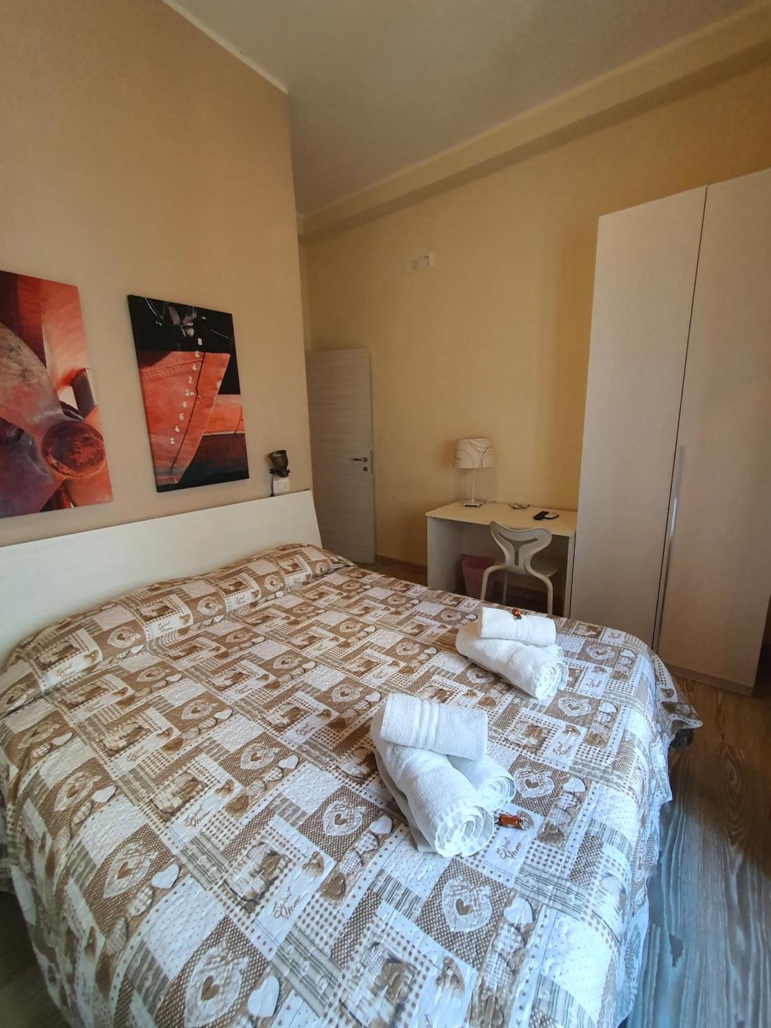 4Rooms Guest House Free Wi-Fi Salerno Kültér fotó