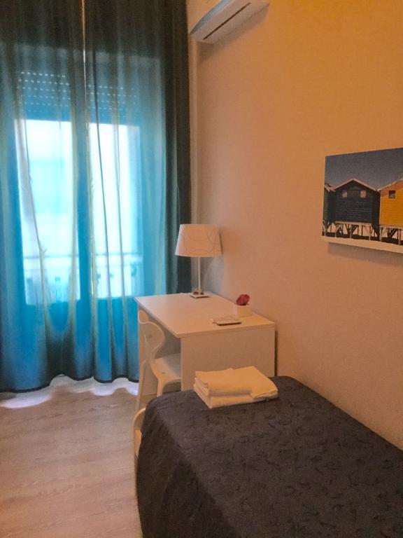 4Rooms Guest House Free Wi-Fi Salerno Kültér fotó